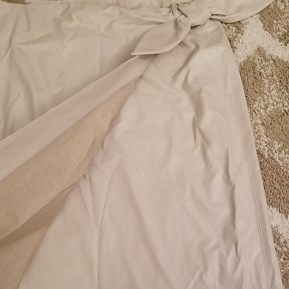 + (Plus) NWT knotted wrap skirt - Picture 4 of 8